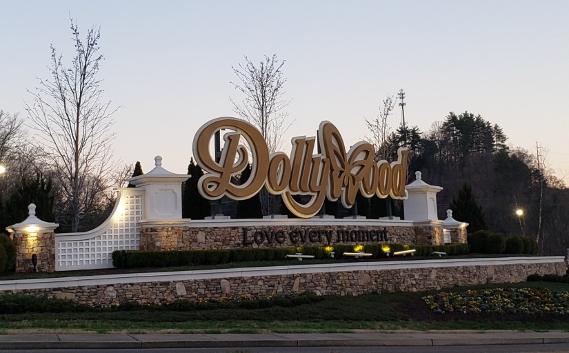 Dollywood entrance